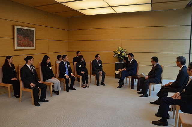 El primer ministro Abe nos recibió en la Casa del Gobierno Japonés.