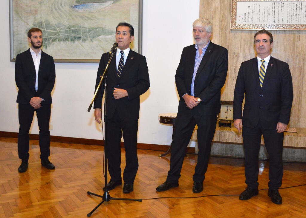 El Embajador del Japón, Dn. Noriteru Fukushima, brinda unas palabras a los invitados. Foto: Adrián Higa