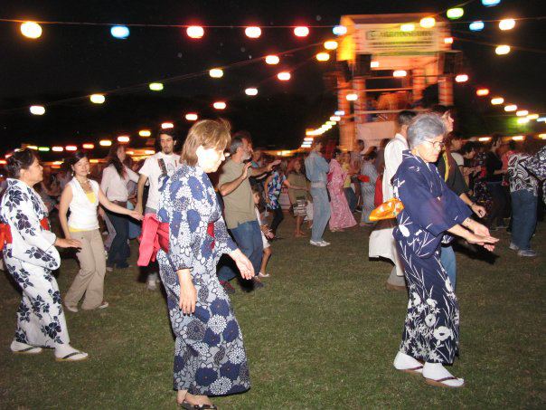 Para disfrutar más de la cultura japonesa 8-bon odori la plata 02