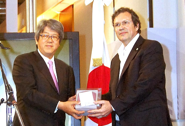 Donacion de Japón a TV argentina top 72dpi