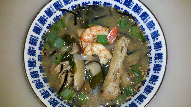 15-Misoshiru de ague y langostinos