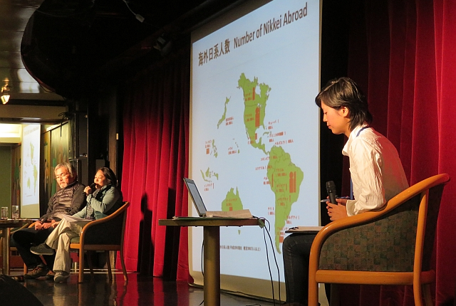 IMG_1193 Charla entre Yoshii san y Mónica sobre los nikkeis medium