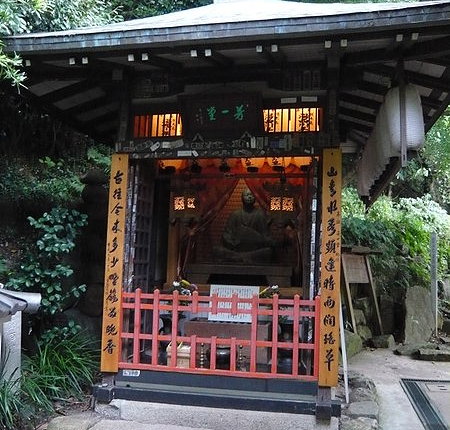 Akama-jingu_hoichi-do