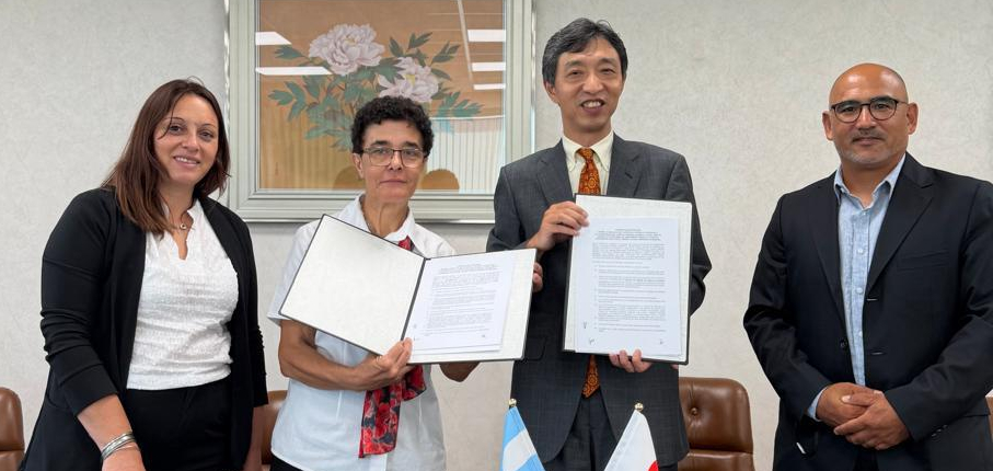 Firma de Donación Hospital Regional “Enfermeros Argentinos” de Mendoza.jpeg